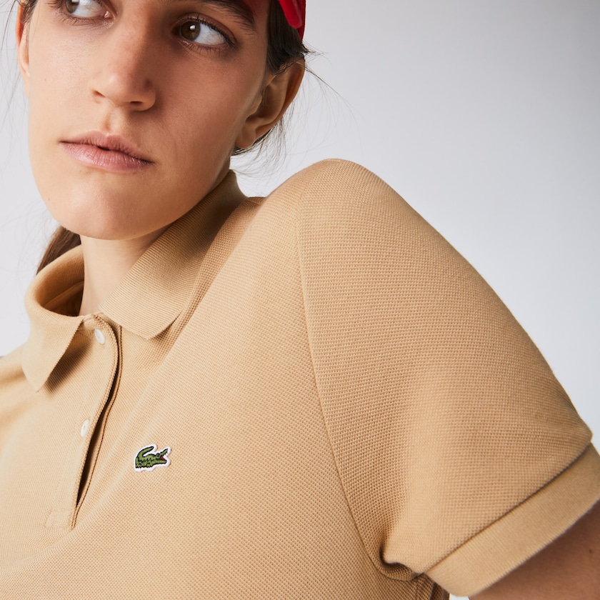 Camisa Polo Bege Feminino Lacoste Classic Fit Soft Cotton Petit Piqué LC4-70757V5